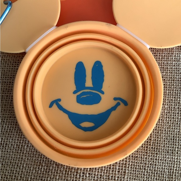 Disney ~ Portable Pet Bowl - Picture 3 of 8
